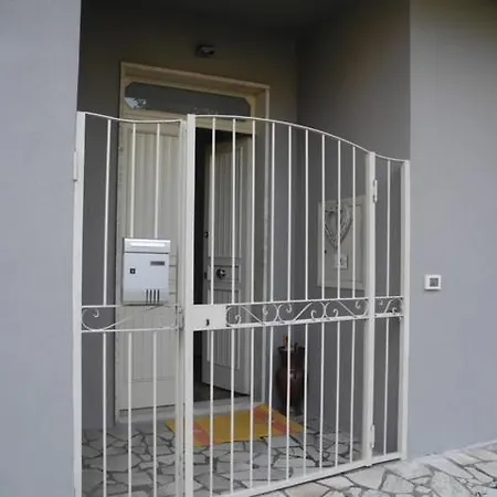 Flat26 * كاستيجليون فيورنتينو